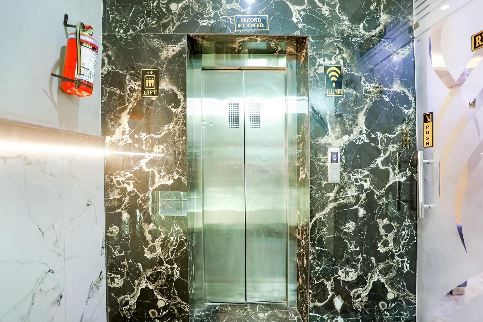 Fabhotel The Palacio Kanpur Dış mekan fotoğraf